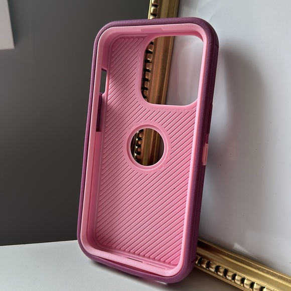 I phone 15 pro Dual layer Armor Phone case - Picture 3 of 3